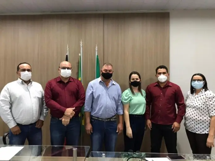 Em ato restrito, Câmara de Santo André dá posse ao suplente de vereador, Assis Benjamin